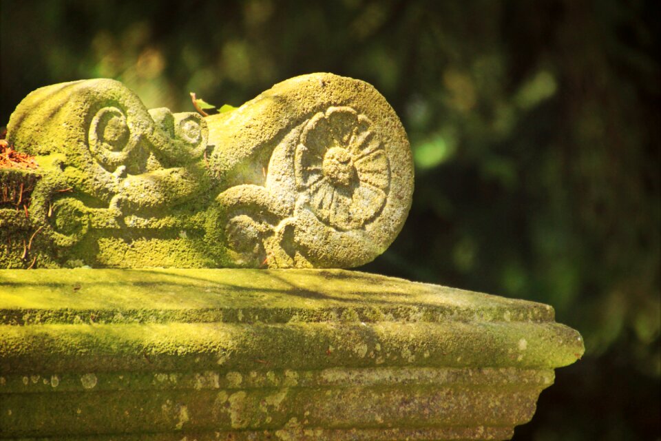 Tombstone resting place verdigris