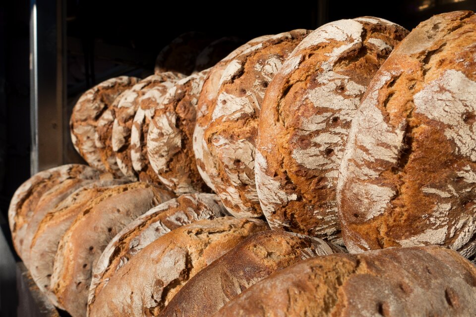 Crispy bread crust bake bread
