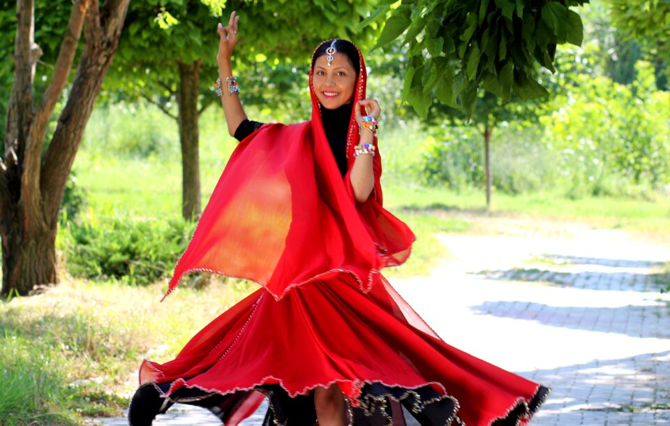 Red oriental motion