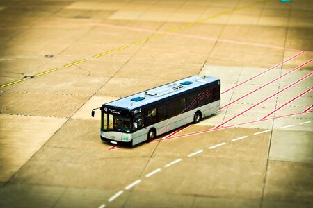 Miniature effect tilt shift bus