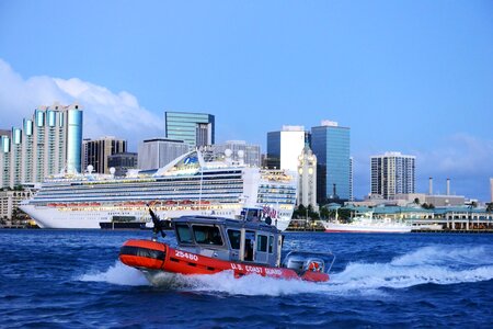 Boat cruise ship escort
