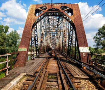 Tracks the design of the steel photo