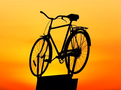 Cycling sunset abendstimmung photo