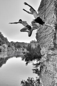 Jumps into the pond the pond věžák boys