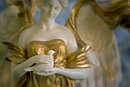 Angel statue figures