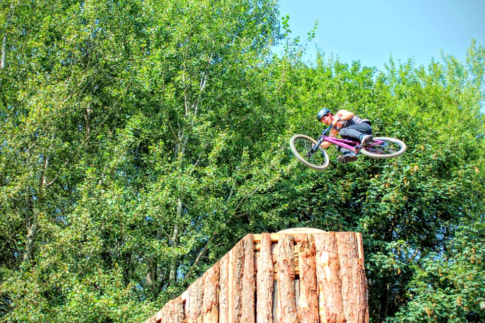 Bike flying halfpipe