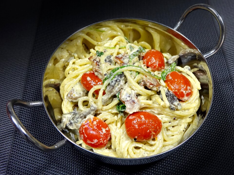 Food tomato garlic