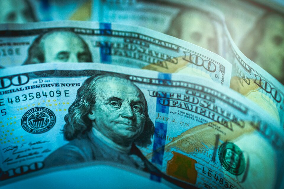 Cash banknotes monetization