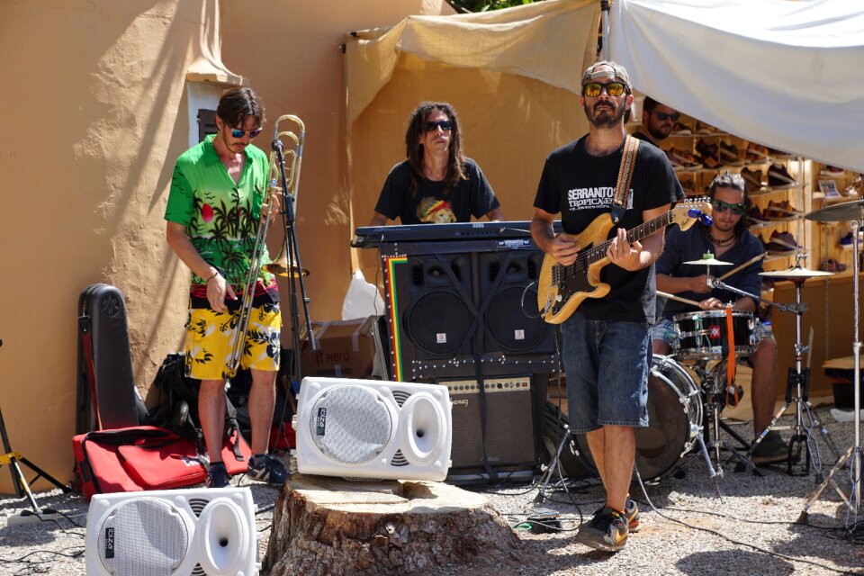 Ibiza street musicians entertainment