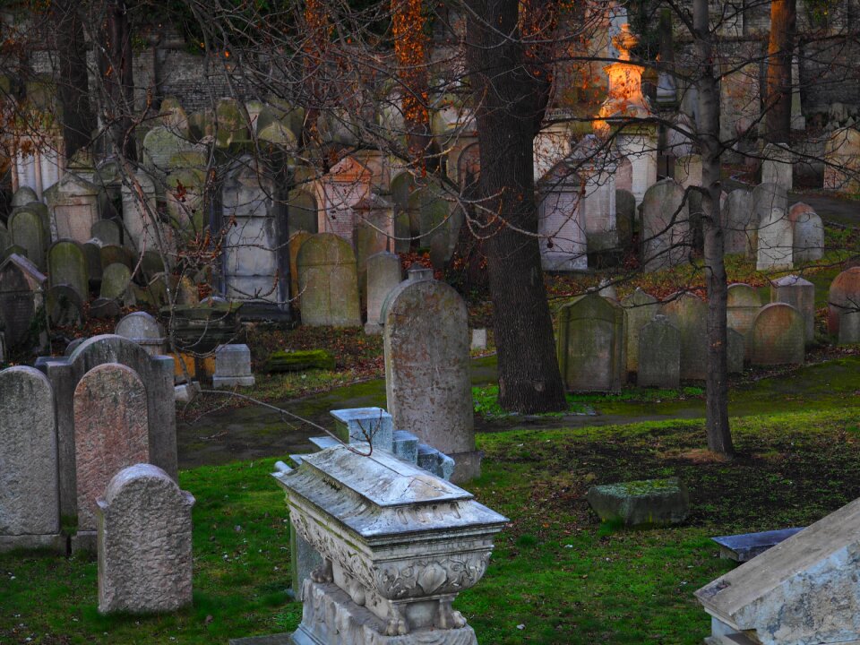 Old grave historical