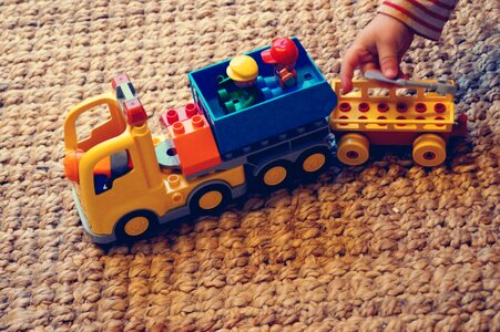 Play child's hand building blocks