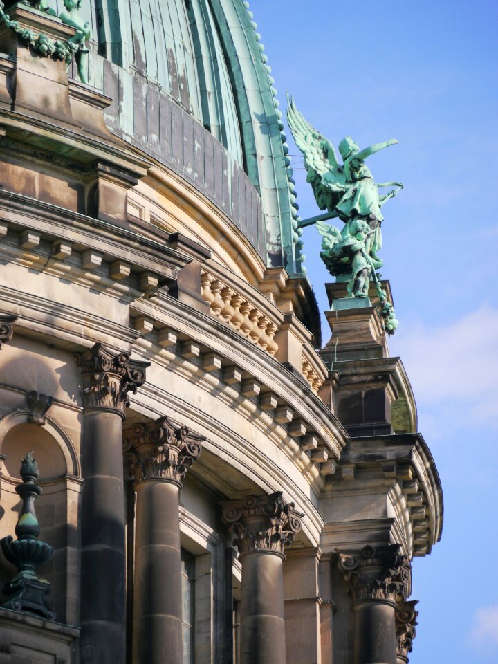 Statue building architecture