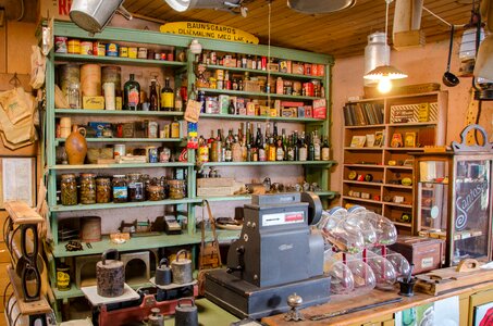 Merchant worn grocery