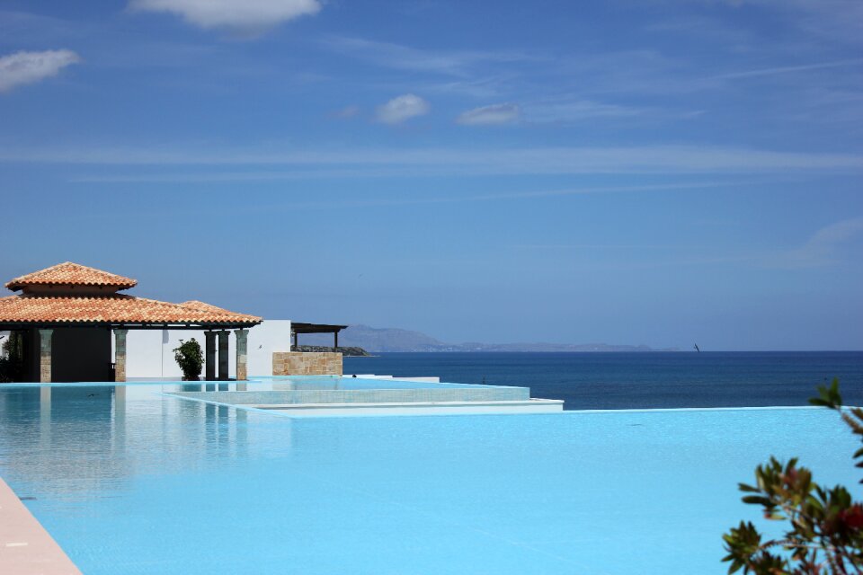 Infinity pool pool swimming pool
