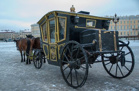 Palace square coach hitch