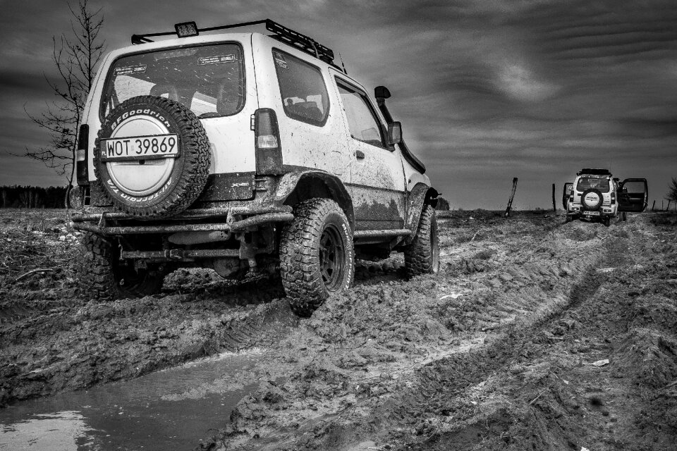 Extreme adventure suv