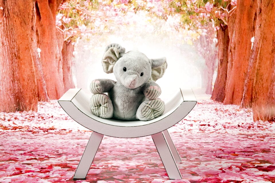 The mascot sitting toy
