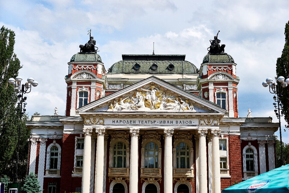 Building architecture historically