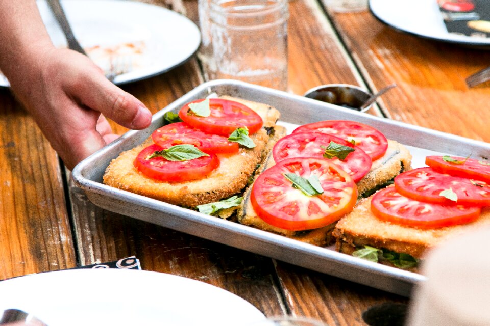 Meal sliced tomatoes