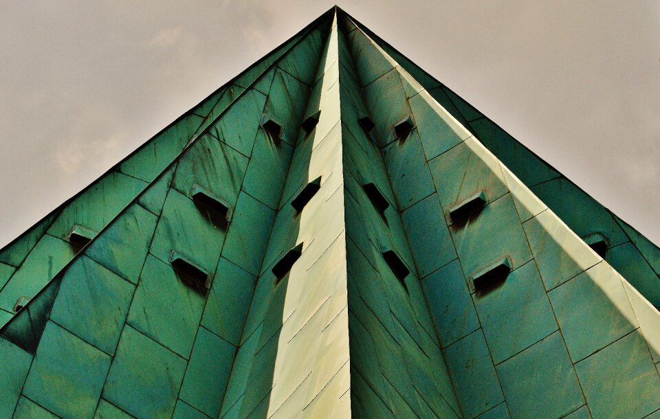 Gable house structures