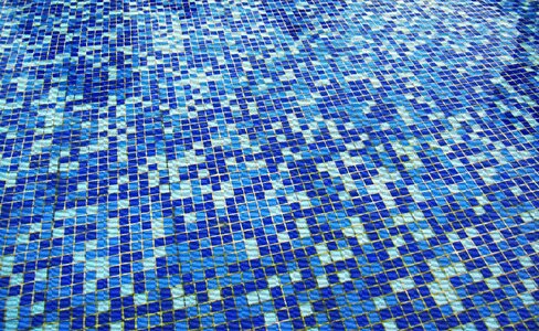 Grid mosaic pool