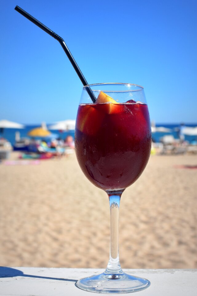 Drink alcohol sea