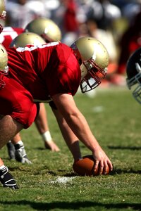 Center ball sport