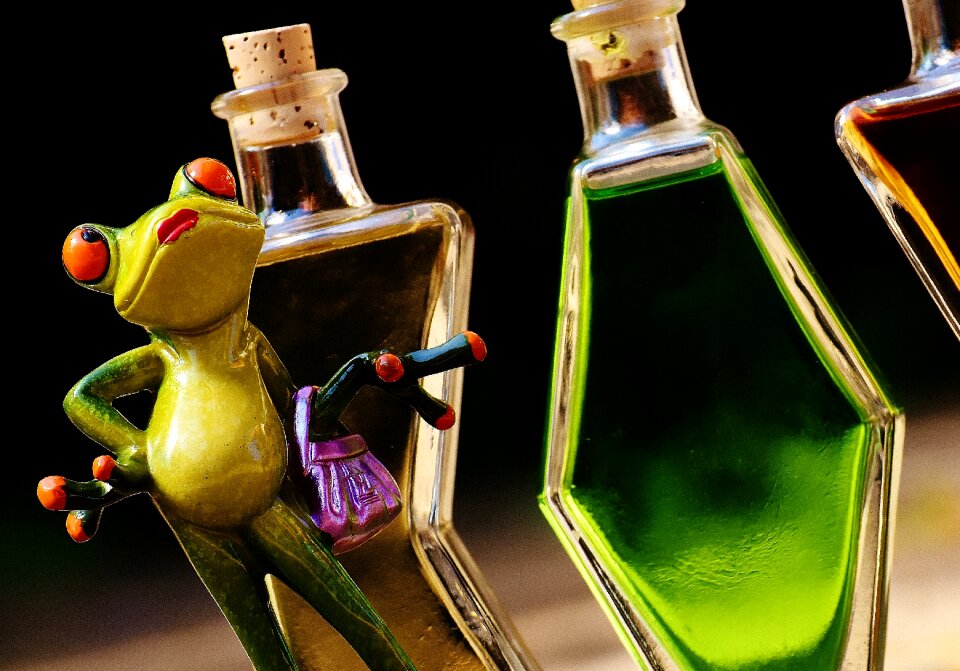 Bottles alcohol figures