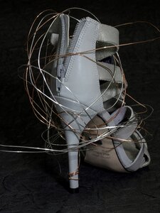 White paragraph wire