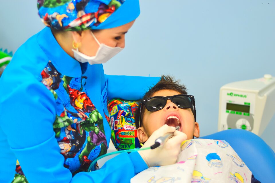 Dentist child dental care
