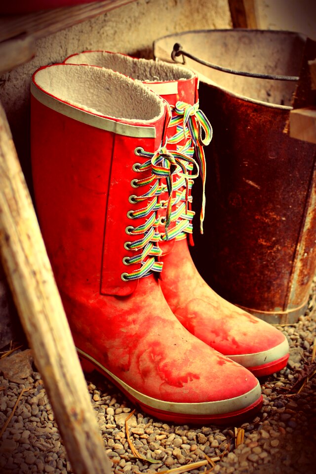 Boots wellingtons red