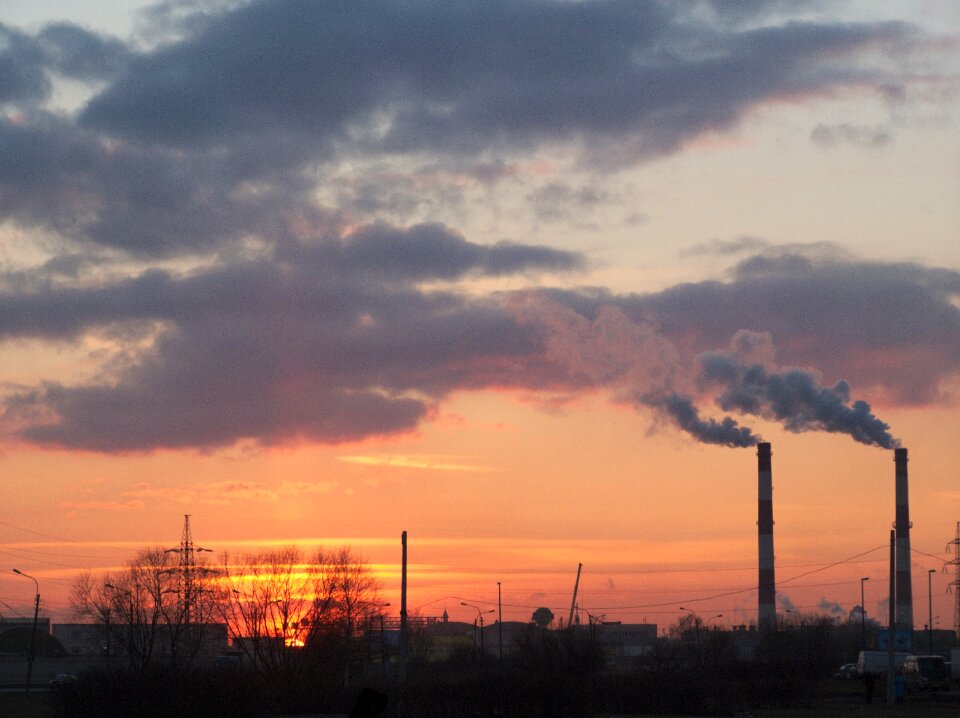 Chimney fuel and power generation environment