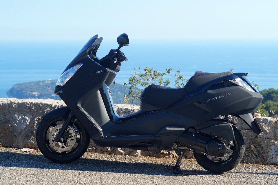 Scooter sea vacantion