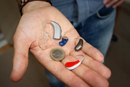 Small audio hearing aid acoustics