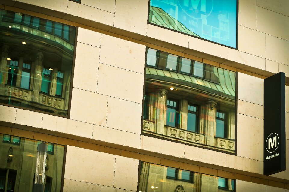 Building modern skyscraper
