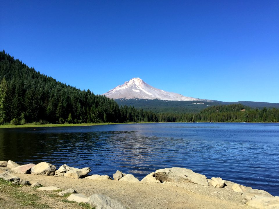 Trillium lake dam, Government camp, Or 97028