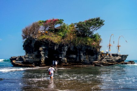 Tanahlot, Path, Isl