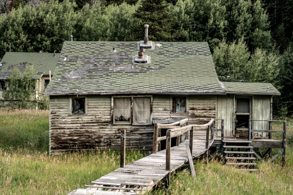 Wood, Ghost town, Classic