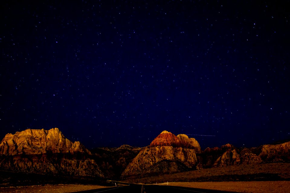 rocky mountain under star at night