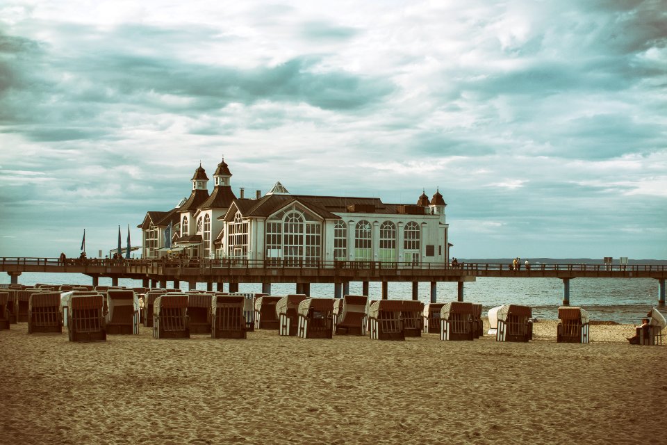 Restaurant, End, Cloudy