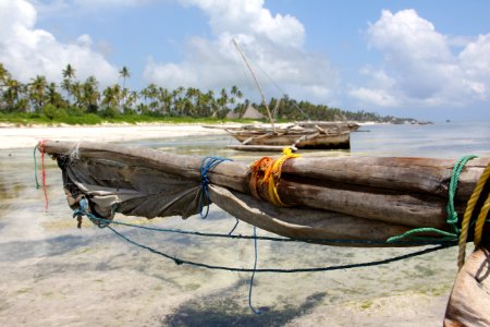 Unguja, Tanzania, Wooden dow