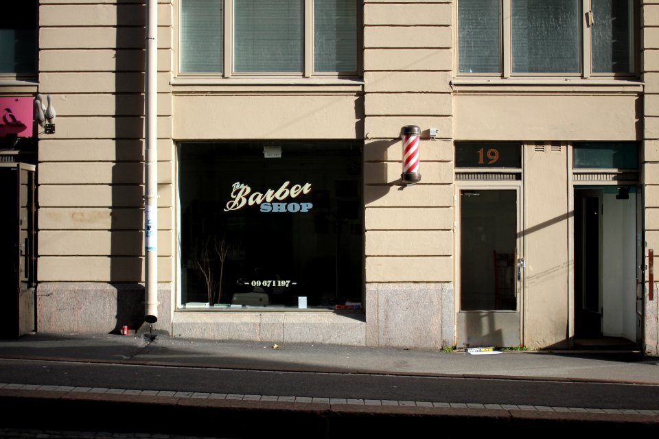 Helsinki, Finl, Barber