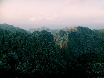 green mountains during daytime