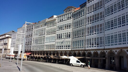 La coruna avenida montoto bowwindow