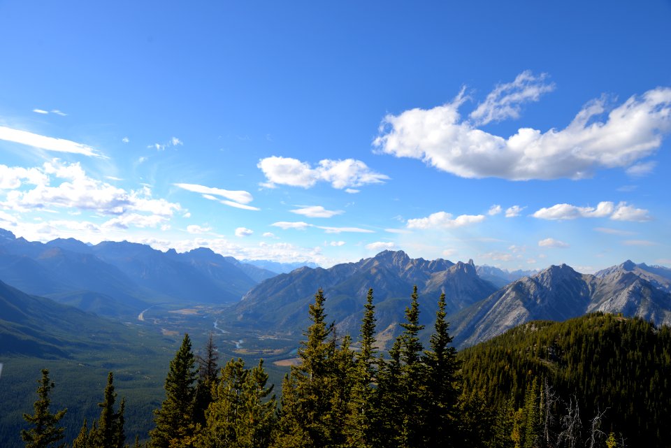 Sulphur mountain crescent, Banff, Canada