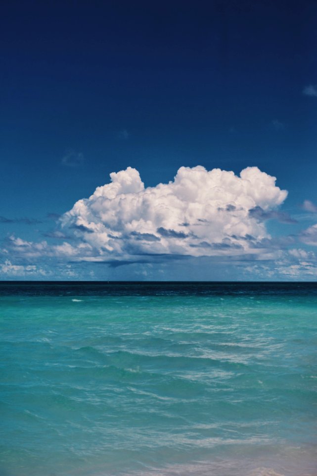 Maldives, Meeru isl,  resort   spa