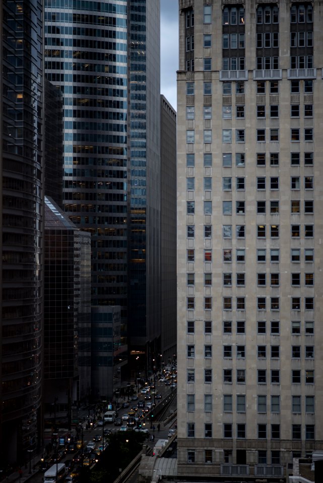 Grey, Chicago, 150 n upper wacker dr