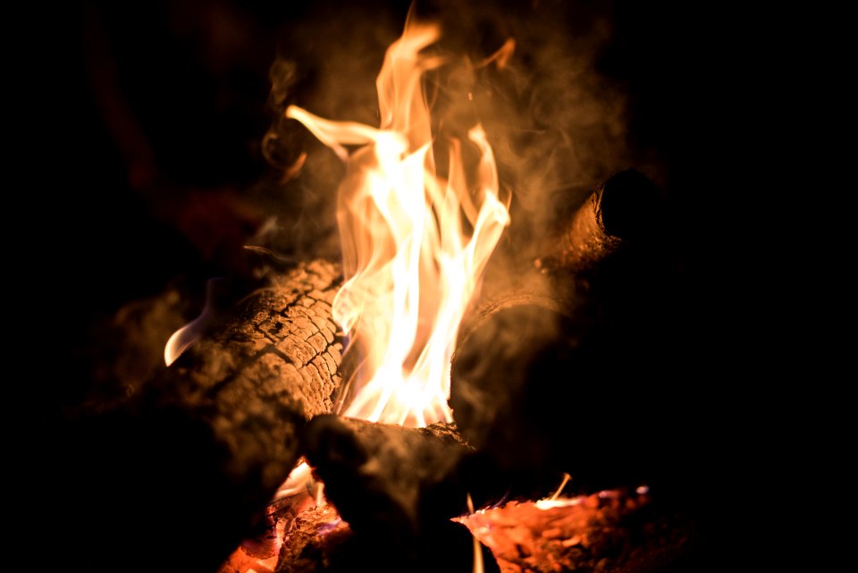 close up photo of bonfire