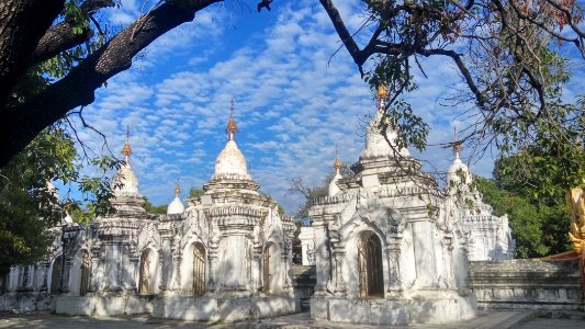 Kuu tho thaw pagoda, Alay