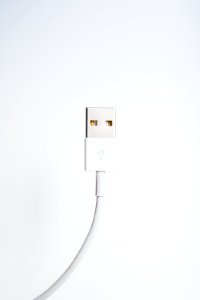 white sync cable photo